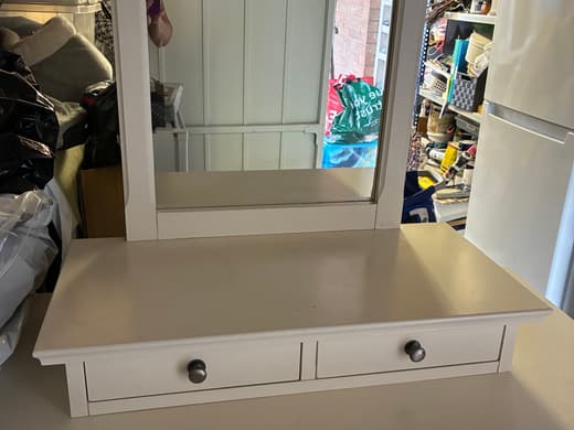 White French style dressing table